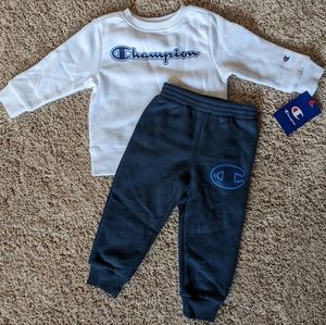 NWT Champion 2T Sweat Suit
